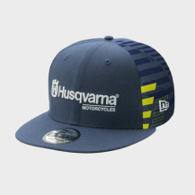 CAPPELLO HUSQVARNA VISIERA PIATTA TEAM FLAT CAP MODELLO 2024