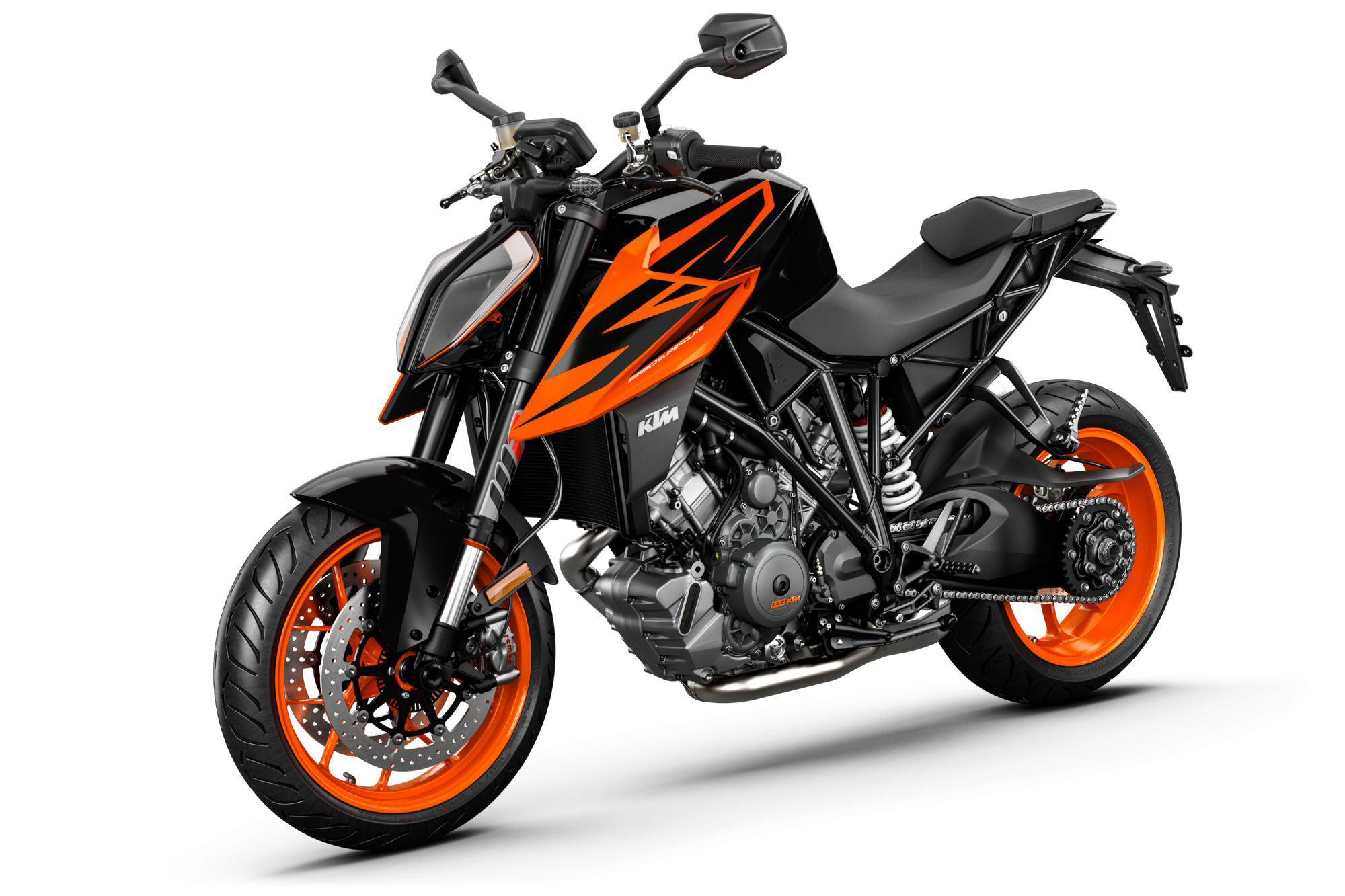 Arrivati i nuovi modelli 2019 SuperDuke 1290 R e SuperAdventure 1290 Moto Di Guida