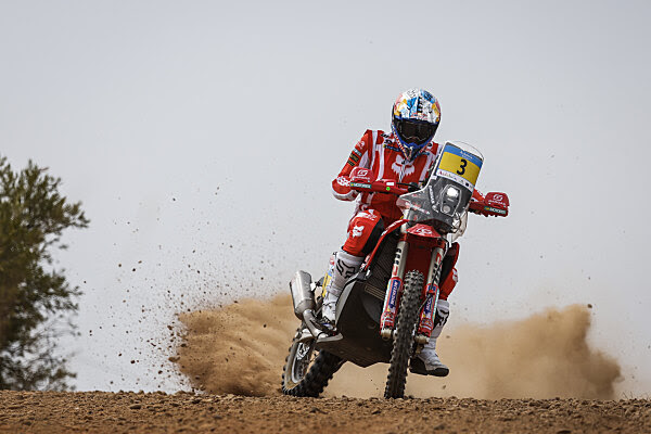 03 SUNDERLAND Sam (gbr), GasGas Factory Racing, KTM 450 Rally Factory, FIM W2RC, Moto, action during the Prologue of the Andalucia Rally 2022, 4th round of the 2022 FIA World Rally-Raid Championship, on October 19, 2022 in Sevilla, Spain - Photo Julien Delfosse / DPPI